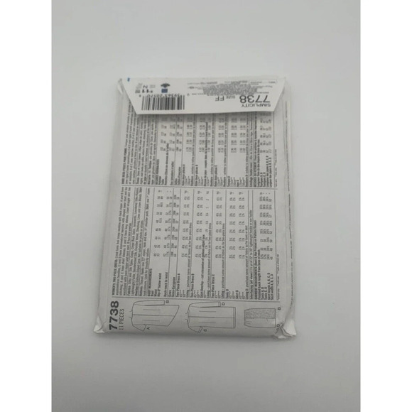 Simplicity 7738 Plus Size Skirt & Top Womens Size 18W 24W Sewing pattern Uncut - Picture 2 of 3